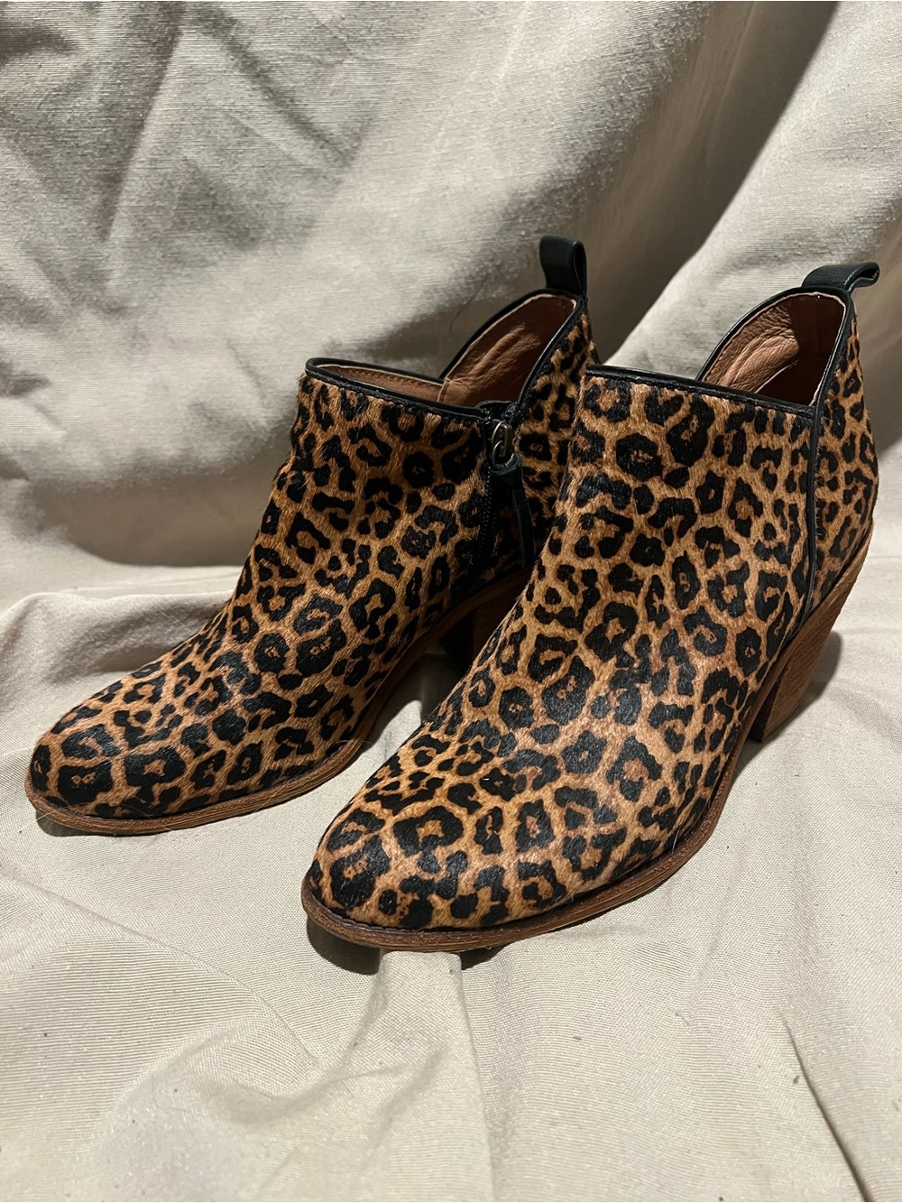 Söfft Leopard Print Ankle Booties Size 10